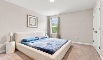 201 Rough Ridge Trl, Aberdeen, NC 28315