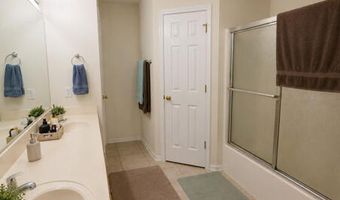 710 S Hill Ct, Biloxi, MS 39532