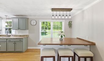 127 Sun Valley Dr, Cumberland, RI 02864