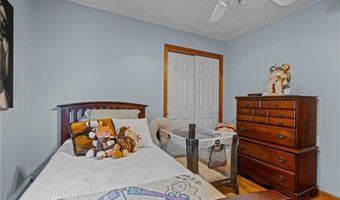 32 Sprague Cir, Johnston, RI 02919