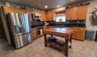 568 Woodford Rd, Ardmore, OK 73401