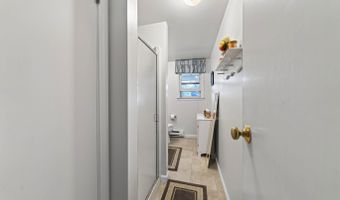 16 Driscoll Rd, Branford, CT 06405