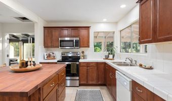 1050 White Cottage Rd N, Angwin, CA 94508