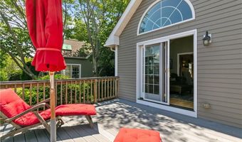 61 Seal Island Rd, Bristol, RI 02809