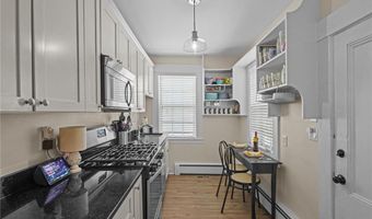 275 Hope St, Bristol, RI 02809