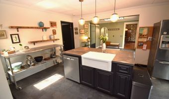 51 Ironworks Rd, Clinton, CT 06413