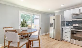 105 School St, Bay, AR 72411