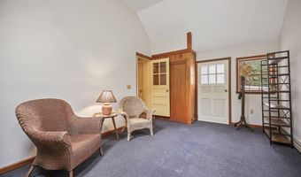 13 Swartzel Dr, Middletown, NJ 07748