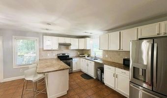 18 Calef St 1, Cranston, RI 02920