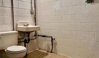 146 Washington Ave, Alden, MN 56009