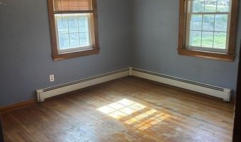 6 Pleasant St, Blackstone, MA 01504