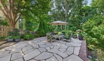 1751 Warmington Ct, Ballwin, MO 63021