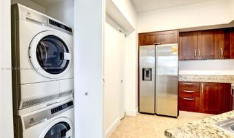 19900 E Country Club Dr 216, Aventura, FL 33180