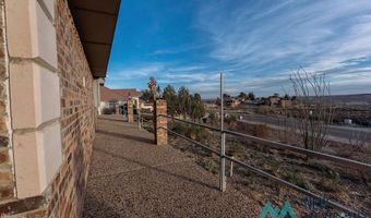 916 Fountain Dr, Carlsbad, NM 88220