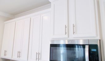 612 Auburn Crossing Dr, Auburn, GA 30011