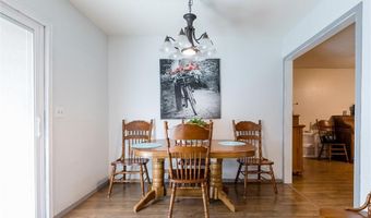 301 S 14th St, Arapaho, OK 73620