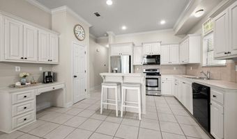 3076 Southbank Dr, Baton Rouge, LA 70810
