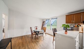 64 Favor Rd, Camden, SC 29020