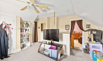 42 Newbury St, Auburn, ME 04210