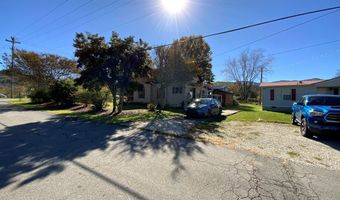 96 Connaheta Ave, Andrews, NC 28901