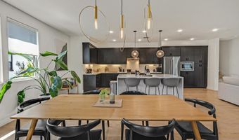 2683 5th St, Alameda, CA 94501