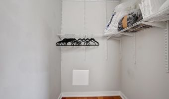 4106 GAULT Pl NE 5, Washington, DC 20019