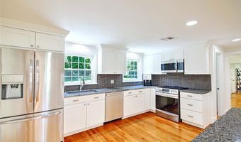 29 Melrose Ave, Barrington, RI 02806