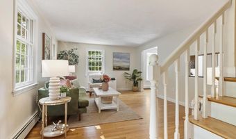 215 Middle Rd, Boxborough, MA 01719