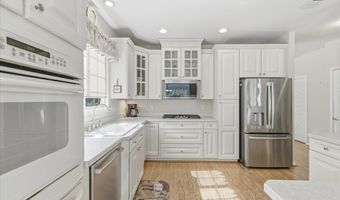 39 Newport St, Barnegat, NJ 08005