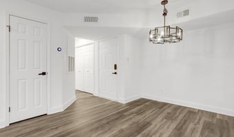 3307 WYNDHAM Cir 2157, Alexandria, VA 22302