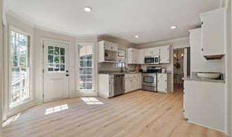 1121 COLONIAL Dr, Alabaster, AL 35007