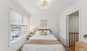 6316 CHIMNEY WOOD Ct, Alexandria, VA 22306