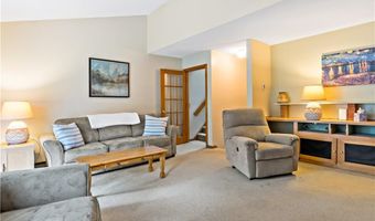 50 S Bay Dr 19, Narragansett, RI 02882