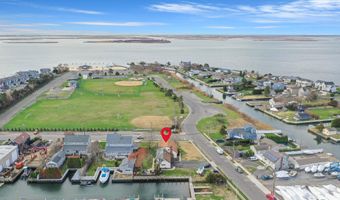 280 S Bayview Ave, Amityville, NY 11701