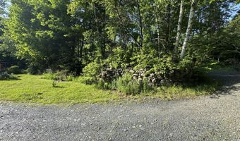 20 Moosehorn Rd, Abbot, ME 04406