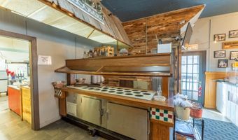 14 Court Sq, Alton, MO 65606