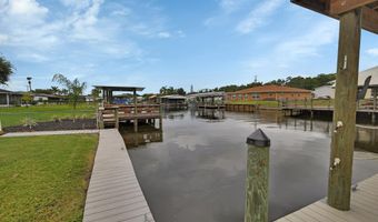1610 Juno Trl, Astor, FL 32102