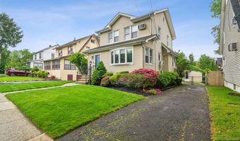 34 Carlisle St, Bergenfield, NJ 07621