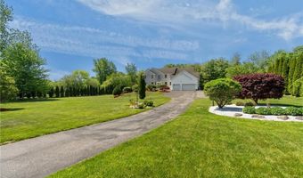 38 Steeple Ln, Lincoln, RI 02865