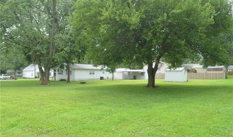 24 W 2nd St, Adrian, MO 64720