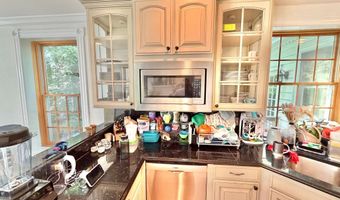 7538 MORNINGSIDE Dr NW, Washington, DC 20012