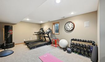 1333 2nd Ave SW, Altoona, IA 50009