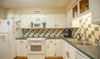 408 S Hall St 8, Algona, IA 50511