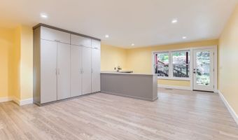 15575 SW BRIGHTON Ct, Beaverton, OR 97007