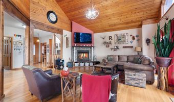 24352 State Hwy Ee, Aurora, MO 65605
