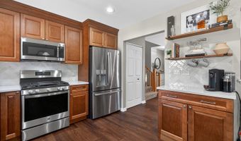 1000 Timberwood Ln, Algonquin, IL 60102