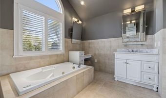 38 Pierce Ave, Jamestown, RI 02835
