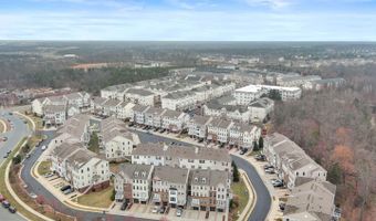 42243 CANARY GRASS Sq, Aldie, VA 20105