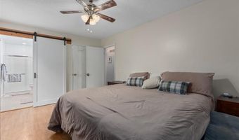 237 Valleyoak Ct, Ballwin, MO 63021