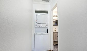 7701 Caminito Leon 201, Carlsbad, CA 92009